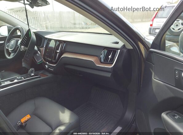 YV4L12RN7P1319904 2023 VOLVO XC60 Gray Սալոնի դիմացի տեսք