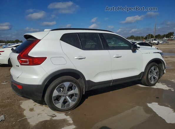 YV4L12UC0T2700326 2026 VOLVO XC40 Белый Задняя правая четверть