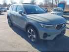 2024 Volvo Xc40 B5 Plus Bright Theme Green vin: YV4L12UE6R2373022