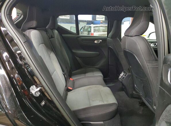 YV4L12UK8P2966304 2023 VOLVO XC40 Черный Вид задней части салона