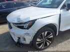 2024 Volvo Xc40 B5 Plus Dark Theme White vin: YV4L12UL5R2249659