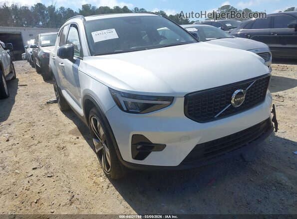 YV4L12UL5R2249659 2024 VOLVO XC40 White Przód prawy