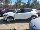 2024 Volvo Xc40 B5 Plus Dark Theme White vin: YV4L12UL5R2249659