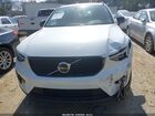 2024 Volvo Xc40 B5 Plus Dark Theme White vin: YV4L12UL5R2249659