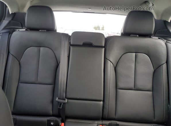 YV4L12UM3S2453889 2025 VOLVO XC40 Синий Вид задних сидений