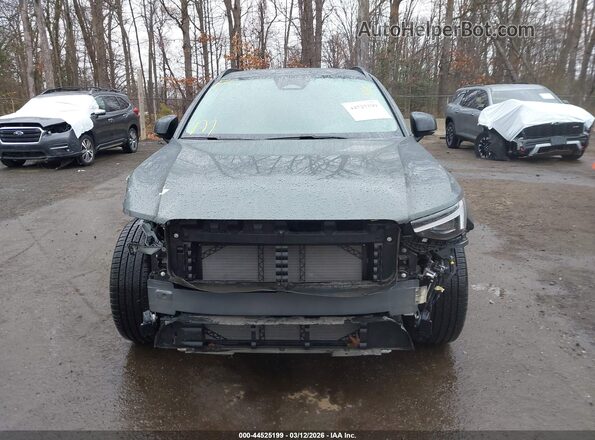 YV4L12UM7T2657774 2026 VOLVO XC40 Зеленый Вид задней части салона