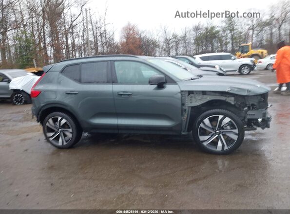YV4L12UM7T2657774 2026 VOLVO XC40 Зеленый Панорамный вид салона 360°