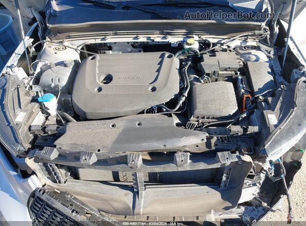 YV4L12UX5P2104377 2023 VOLVO XC40 Silver Вид ззаду
