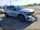 2023 Volvo Xc40 B5 Ultimate Dark Theme Silver vin: YV4L12UX5P2104377