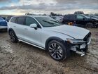 2025 Volvo V60 Cross Country Ultra White vin: YV4L12WL8S2147808