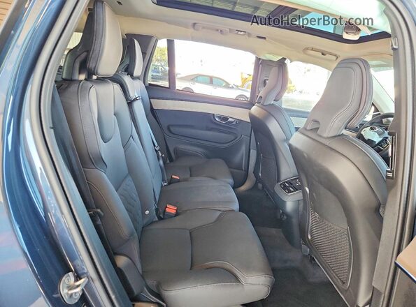 YV4M12PJ8T1470295 2026 VOLVO XC90 Синий Вид задней части салона