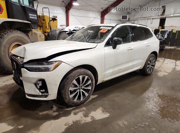 YV4M12RC0S1017267 2025 VOLVO XC60 White Przód lewy