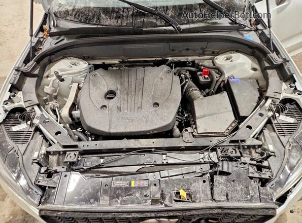 YV4M12RC0S1017267 2025 VOLVO XC60 White Widok komory silnika