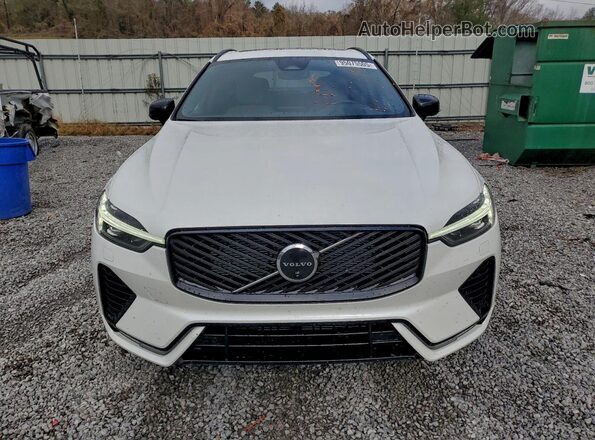YV4M12RC1T1329681 2026 VOLVO XC60 Белый Вид спереди