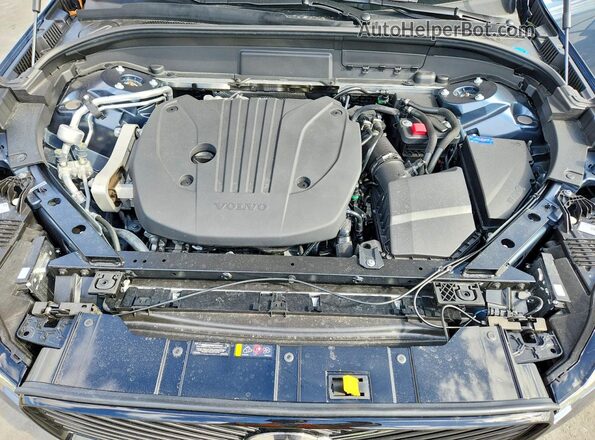 YV4M12RJXT1397184 2026 VOLVO XC60 Blue Vista del compartimento del motor