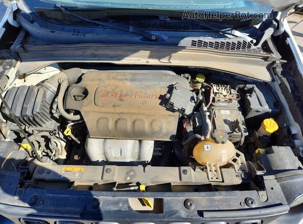 ZACCJBCB0HPF09983 2017 JEEP RENEGADE Белый Вид подкапотного пространства