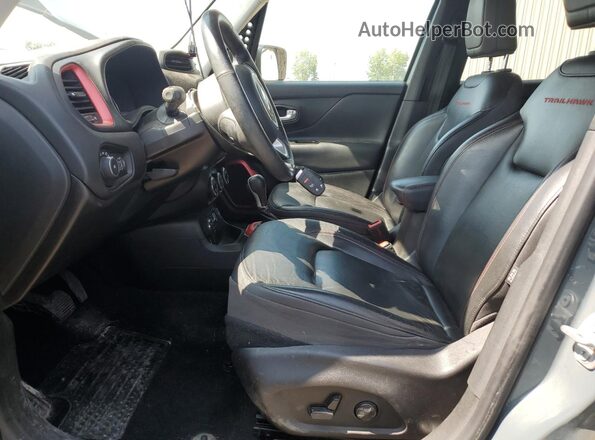 ZACCJBCB3HPE55658 2017 JEEP RENEGADE Gray Widok wnętrza z przodu