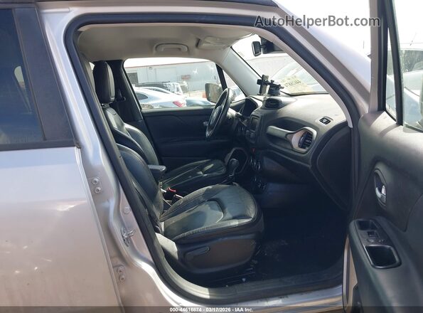 ZACCJBDB3HPE79151 2017 JEEP RENEGADE Серебряный Вид салона спереди
