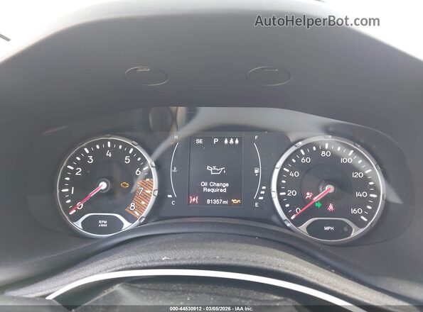 ZACNJAAB5KPK14517 2019 JEEP RENEGADE White Vista de los asientos traseros