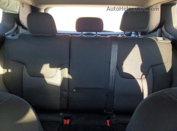 ZACNJBAB9KPK49227 2019 JEEP RENEGADE Gray Vista de los asientos traseros