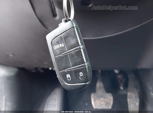 ZACNJBABXKPJ77745 2019 JEEP RENEGADE Черный Вид панели приборов