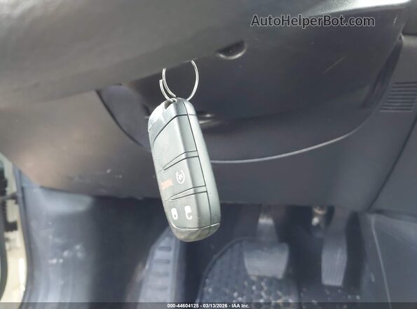 ZACNJDB10PPP55747 2023 JEEP RENEGADE White წინა პანელის ხედი