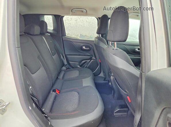 ZACNJDC18PPP41206 2023 JEEP RENEGADE White უკანა სავარძლების ხედი