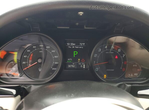 ZAM45VMAXG0174084 2016 MASERATI GRANTURISM Red Vista del cuadro de instrumentos