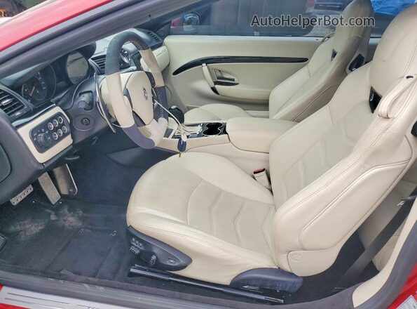 ZAM45VMAXG0174084 2016 MASERATI GRANTURISM Red Vista interior delantera