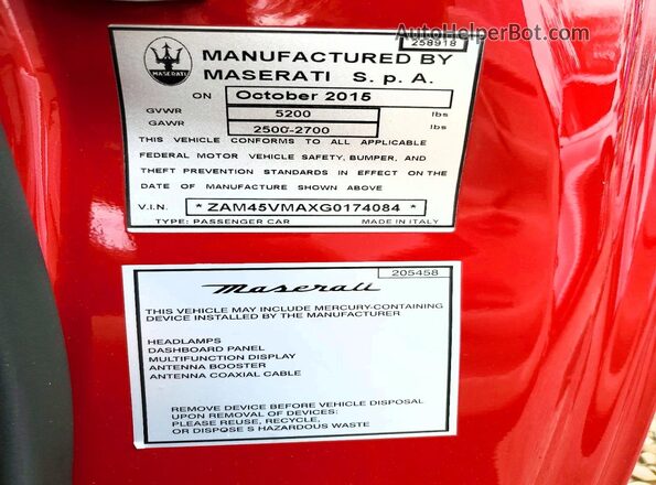 ZAM45VMAXG0174084 2016 MASERATI GRANTURISM Red Vista del compartimento del motor