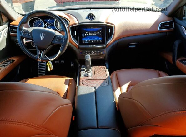 ZAM57XSA9K1328185 2019 MASERATI GHIBLI Gray Widok deski rozdzielczej