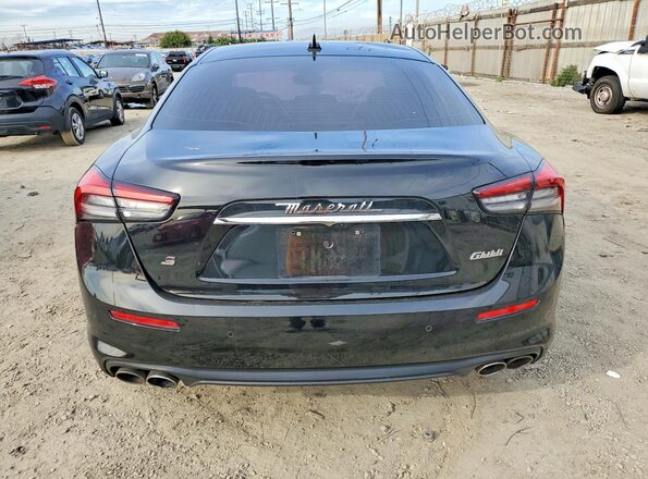 ZAM57YSA6M1362867 2021 MASERATI GHIBLI Black Widok z tyłu