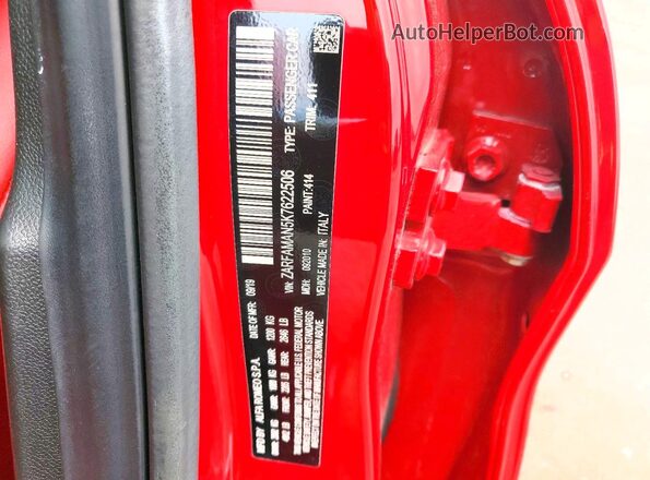 ZARFAMAN5K7622506 2019 ALFA ROMEO GIULIA Красный Вид наклейки с VIN-кодом