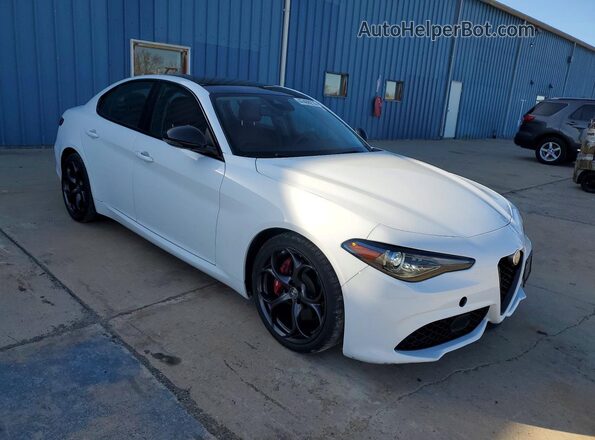 ZARFAMAN6K7606413 2019 ALFA ROMEO GIULIA White Przód prawy