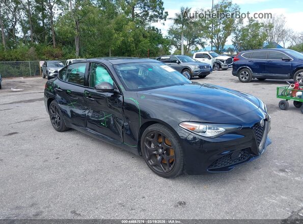 ZARFAMAN8M7641814 2021 ALFA ROMEO GIULIA Черный Передняя правая четверть