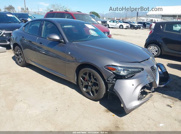 ZARFAMBN3N7665440 2022 ALFA ROMEO GIULIA Серый Передняя правая четверть