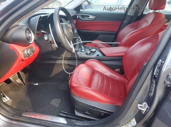 ZARFAMBN9K7605819 2019 ALFA ROMEO GIULIA Gray Widok wnętrza z przodu