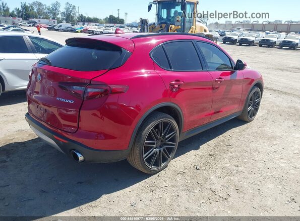 ZASFAKNN0J7B73041 2018 ALFA ROMEO STELVIO Красный Задняя правая четверть