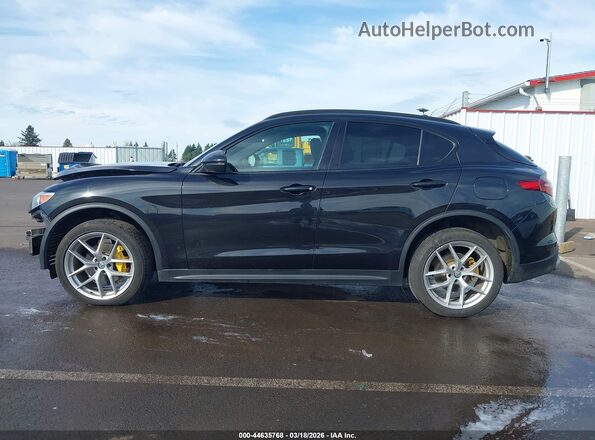 ZASFAKNN3J7C01639 2018 ALFA ROMEO STELVIO Черный 