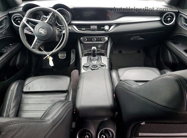 ZASFAKNN9J7B95555 2018 ALFA ROMEO STELVIO Синий Вид панели приборов