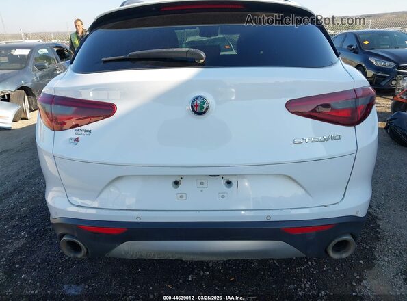 ZASFAKNNXJ7B81566 2018 ALFA ROMEO STELVIO White 