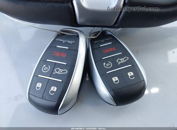 ZASFAKNNXJ7B81566 2018 ALFA ROMEO STELVIO White Vista del salpicadero