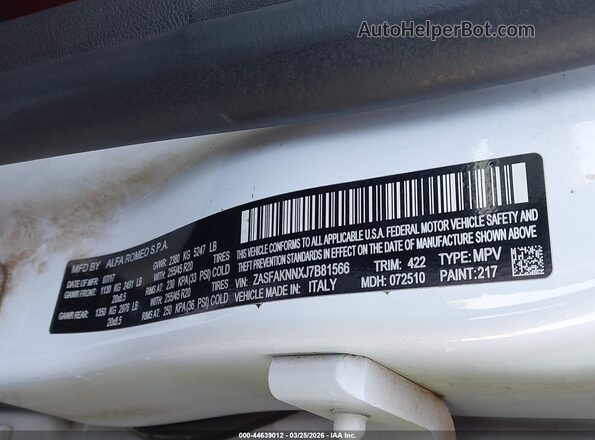ZASFAKNNXJ7B81566 2018 ALFA ROMEO STELVIO White Vista del compartimento del motor