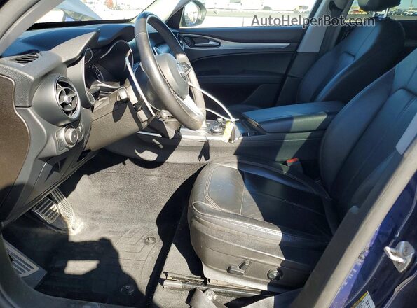 ZASFAKPN7J7B75978 2018 ALFA ROMEO STELVIO Синий Вид салона спереди