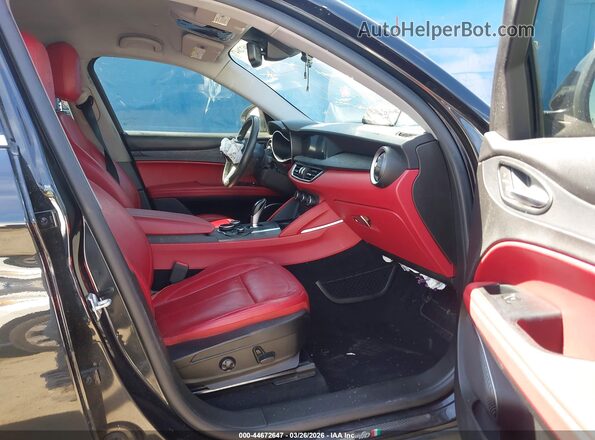 ZASPAJAN1K7C70965 2019 ALFA ROMEO STELVIO Black Widok wnętrza z przodu