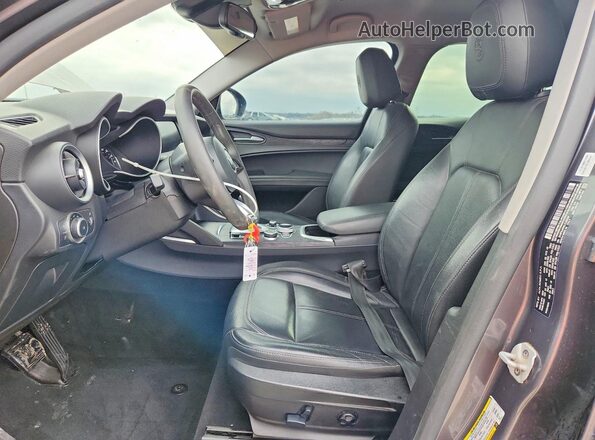 ZASPAJAN4L7C96204 2020 ALFA ROMEO STELVIO Серый Вид салона спереди
