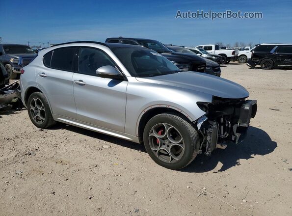ZASPAKANXL7C95385 2020 ALFA ROMEO STELVIO Серебряный Передняя правая четверть