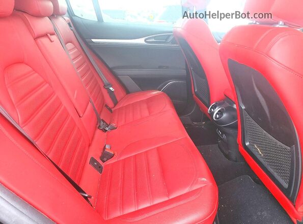 ZASPAKBN2P7D54918 2023 ALFA ROMEO STELVIO Black უკანა სალონის ხედი