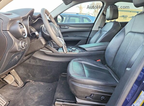 ZASPAKBN4K7C30416 2019 ALFA ROMEO STELVIO Синий Вид салона спереди