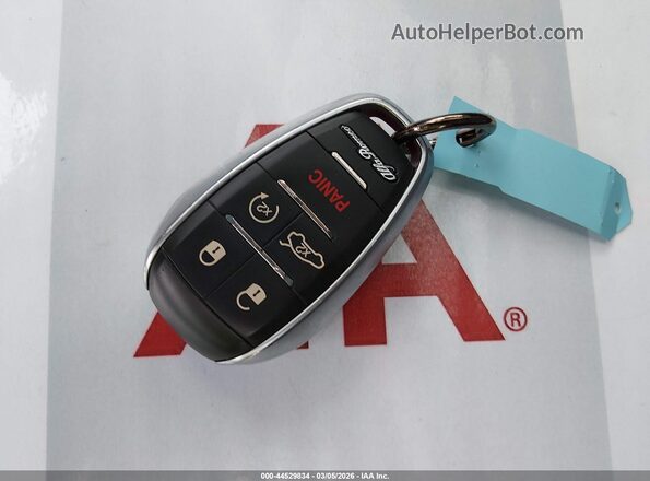 ZASPAKBN4M7D18739 2021 ALFA ROMEO STELVIO Gray Widok deski rozdzielczej